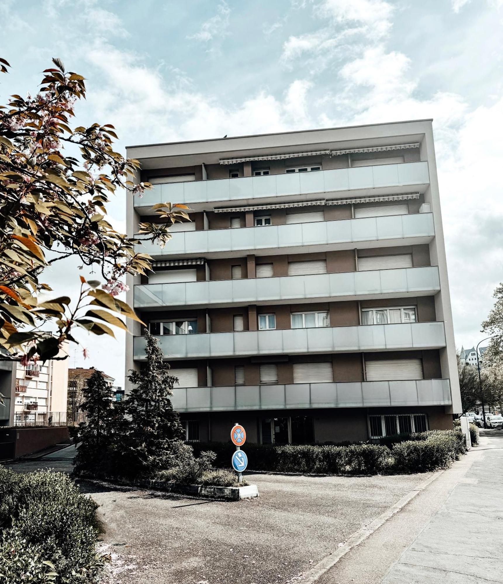 Le Cocon Blanc Metz - T2 - Parking Prive - Balcon - Nouvelle Ville, Gare 外观 照片
